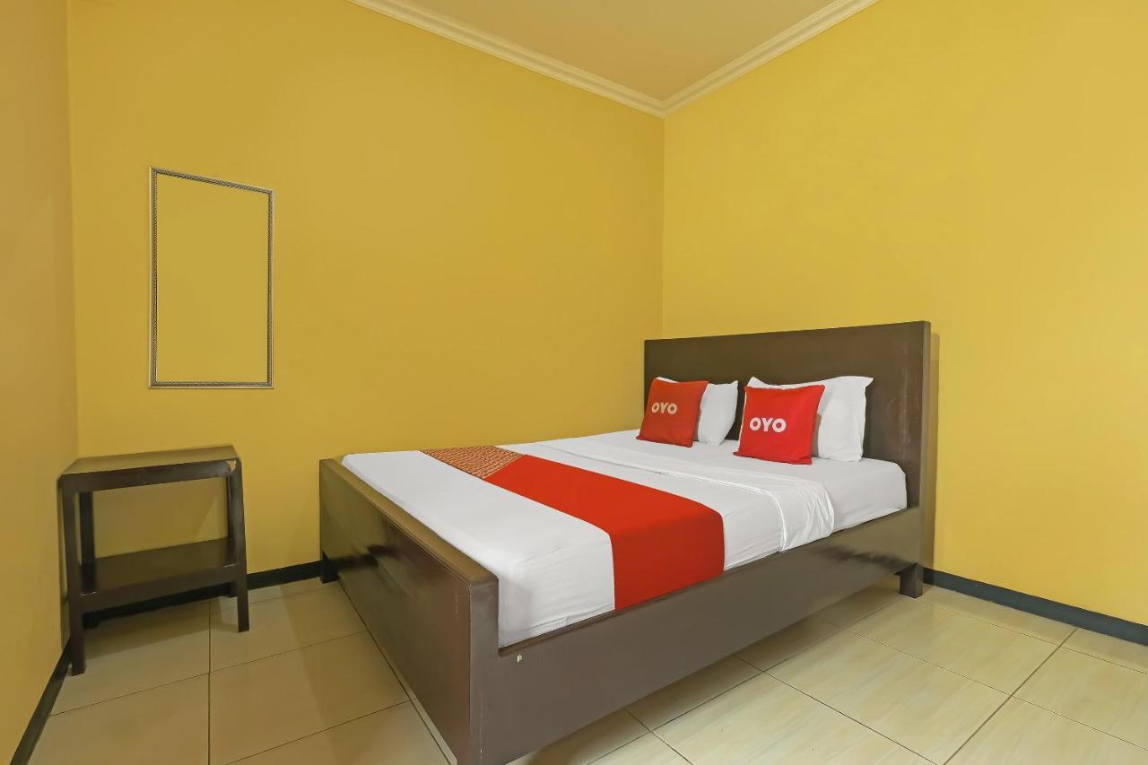 Oyo 92483 Hotel Kirana Salatiga Exterior photo